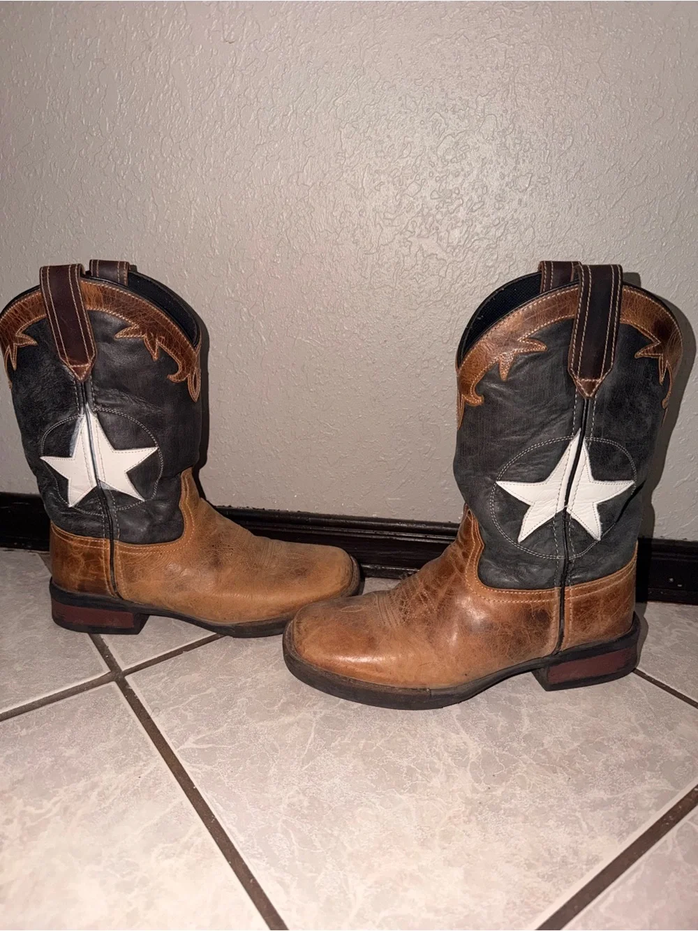 Roper Youth Boys Tan/Navy Leather Monterey Star Cowboy Boots US Size 4